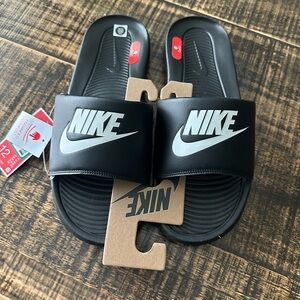 Men’s Nike Slides size 12 NWT